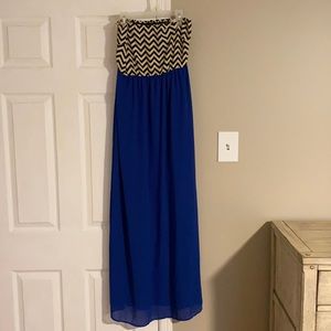 Windsor blue maxi dress! Size medium.